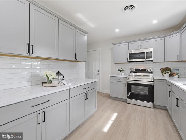 7523 SHARPSBURG PIKE, Boonsboro, MD 21713