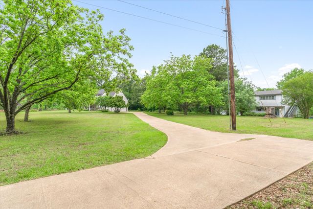 1434 Vz County Road 4519, Van, TX 75790