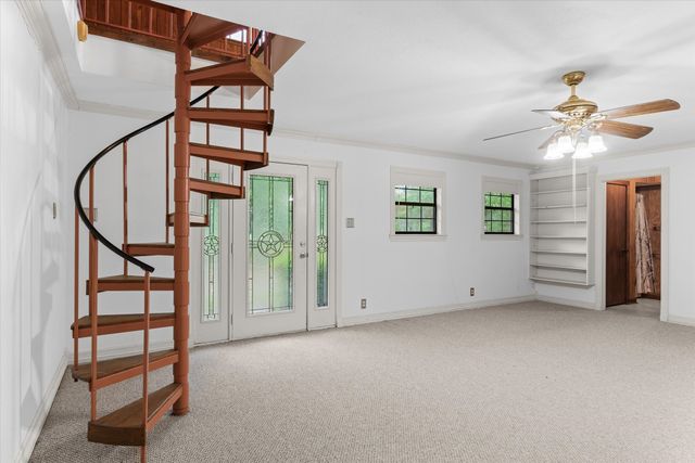 1434 Vz County Road 4519, Van, TX 75790