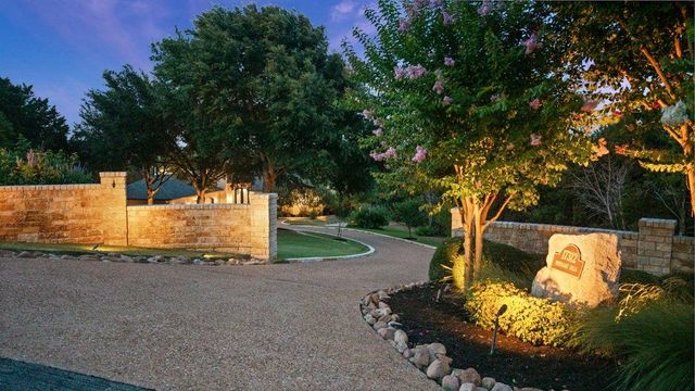 17312 Northlake Hills DR, Jonestown, TX 78645