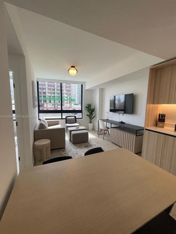 225 N Miami Ave 805, Miami, FL 33128