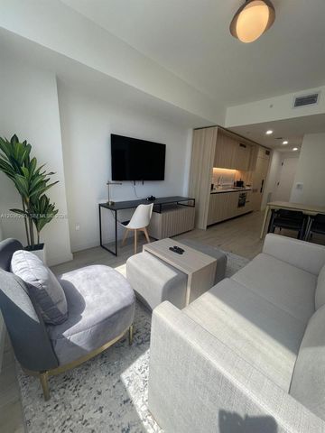 225 N Miami Ave 805, Miami, FL 33128