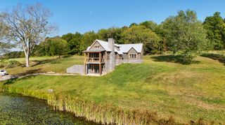 26 Edgewood Drive, East Bernstadt, KY 40729