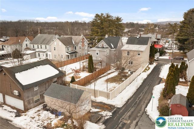 743 Front Street, Hellertown Boro, PA 18055