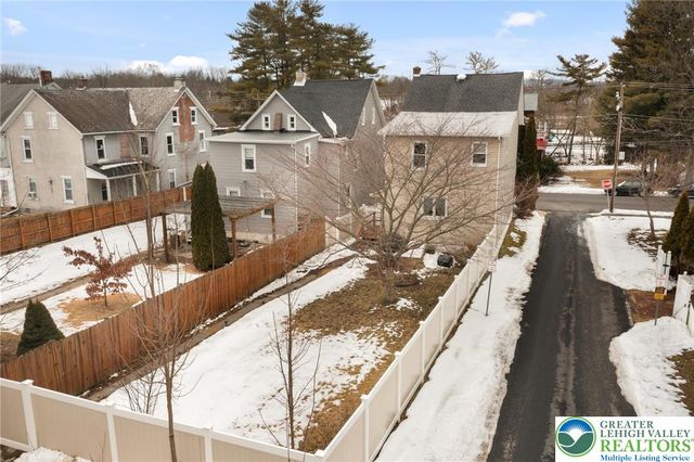 743 Front Street, Hellertown Boro, PA 18055