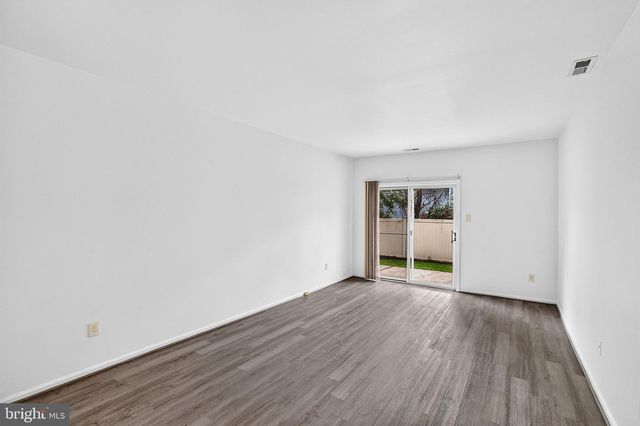 102 TEAL CT, East Windsor, NJ 08520