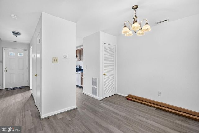 102 TEAL CT, East Windsor, NJ 08520