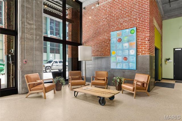 1010 Saint Charles Street 701, St Louis, MO 63101