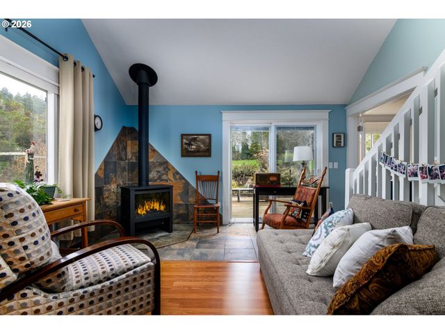 12542 Se MT SCOTT Blvd, Happy Valley, OR 97086