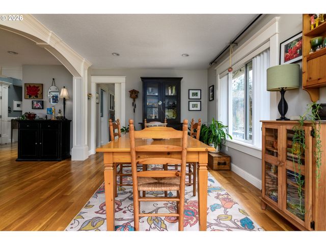 12542 Se MT SCOTT Blvd, Happy Valley, OR 97086