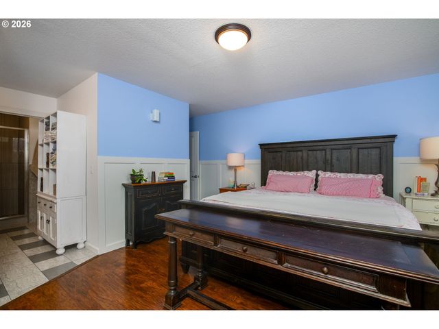 12542 Se MT SCOTT Blvd, Happy Valley, OR 97086