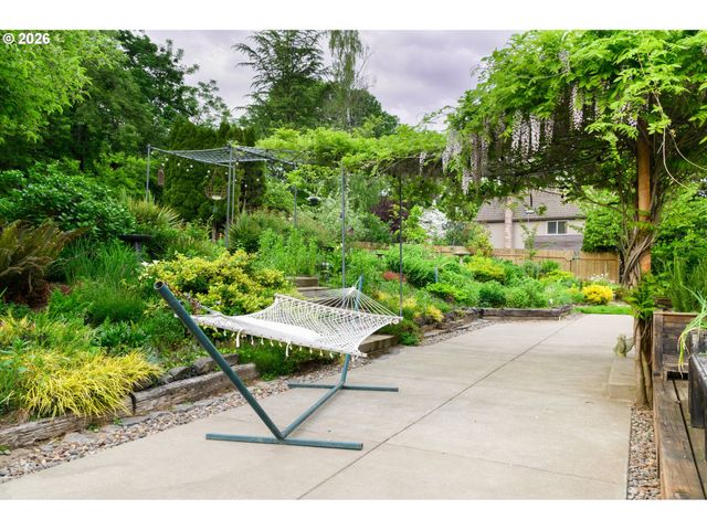 12542 Se MT SCOTT Blvd, Happy Valley, OR 97086