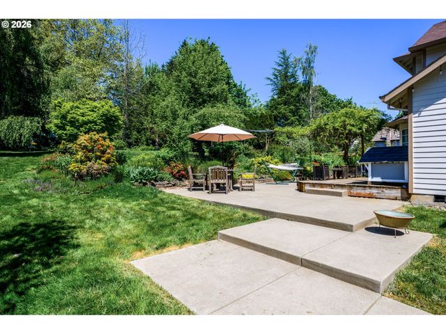 12542 Se MT SCOTT Blvd, Happy Valley, OR 97086