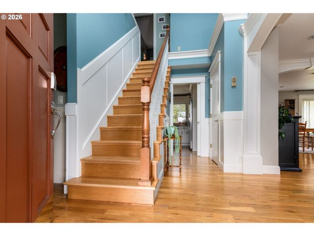 12542 Se MT SCOTT Blvd, Happy Valley, OR 97086