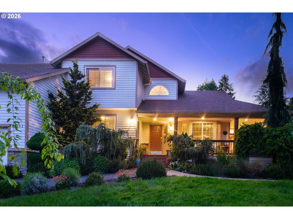 12542 Se MT SCOTT Blvd, Happy Valley, OR 97086