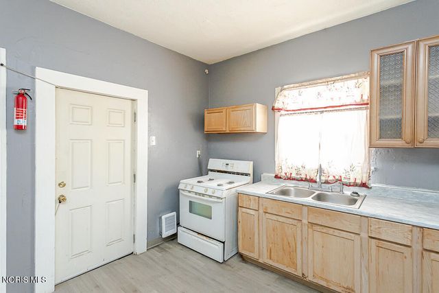 115 Lake Shore Avenue, Toledo, OH 43609