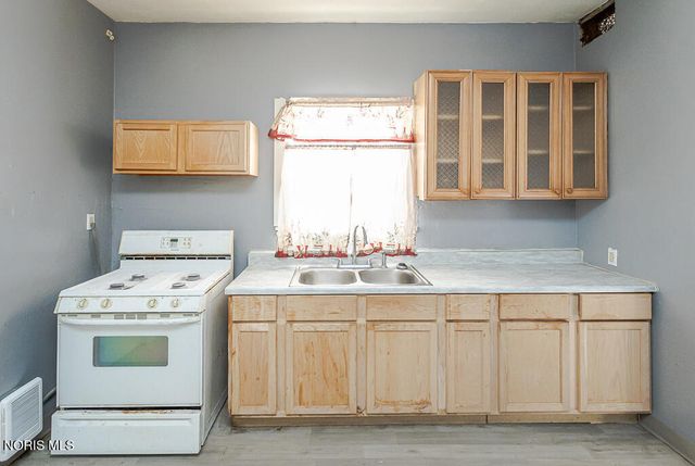 115 Lake Shore Avenue, Toledo, OH 43609