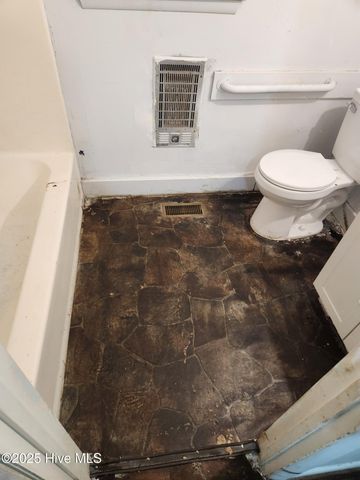 616 N Pine Street, Roseboro, NC 28382