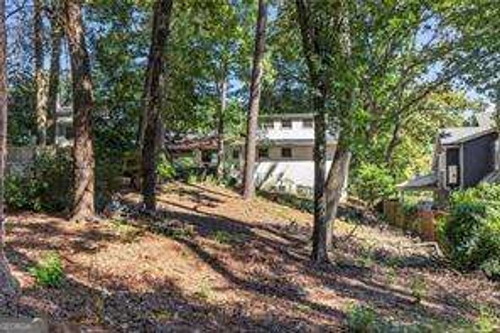 2552 Ridgewood Terrace NW, Atlanta, GA 30318 — photo 5