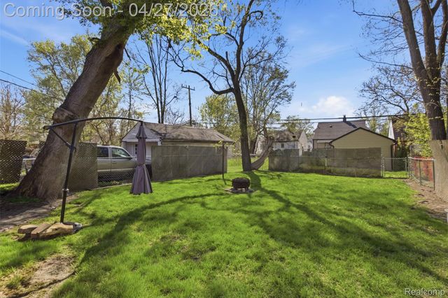 12566 Maiden Street, Detroit, MI 48213