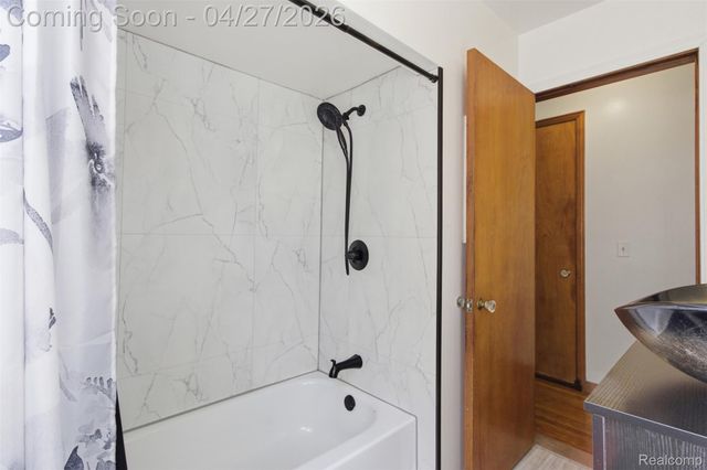 12566 Maiden Street, Detroit, MI 48213