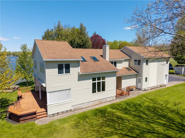3660 Shoreline Dr, Livonia, NY 14487