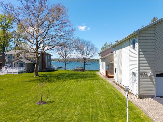 3660 Shoreline Dr, Livonia, NY 14487