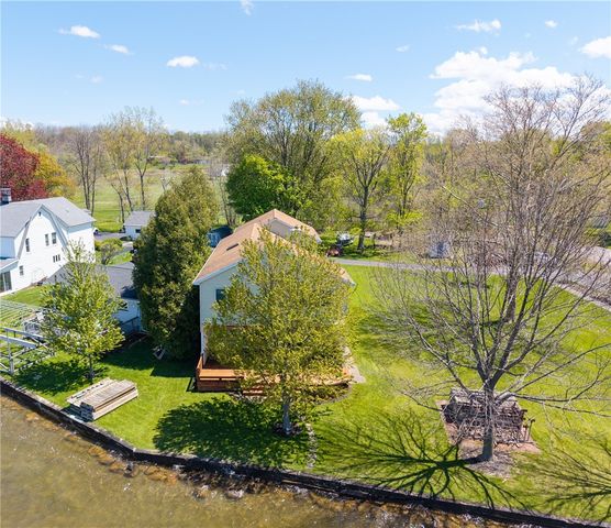3660 Shoreline Dr, Livonia, NY 14487