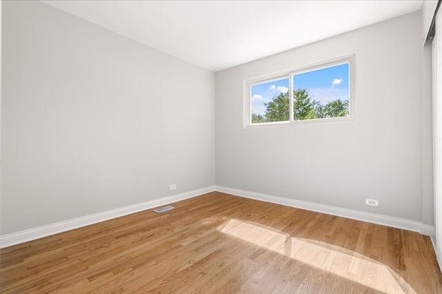 1704 N Drury Lane, Arlington Heights, IL 60005