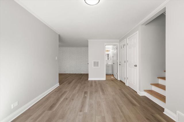 1704 N Drury Lane, Arlington Heights, IL 60005