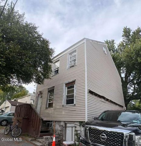 29 Emmett Street, Albany, NY 12204