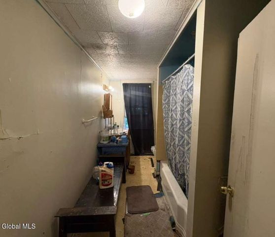 29 Emmett Street, Albany, NY 12204