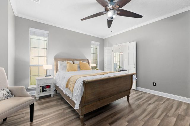 26 Cinnamon Teal Place, The Woodlands, TX 77382