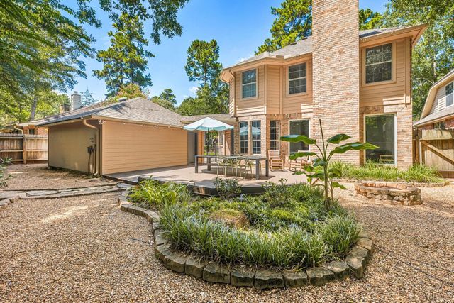 26 Cinnamon Teal Place, The Woodlands, TX 77382
