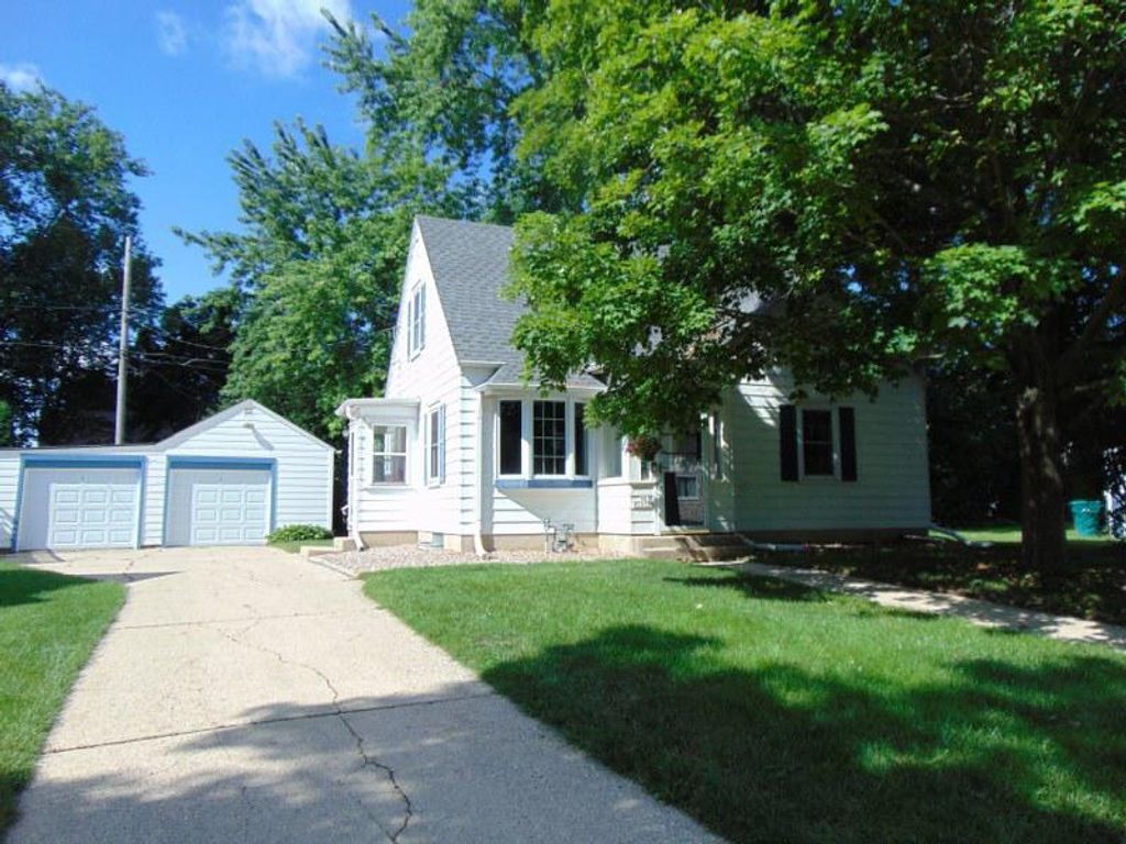 N85W16521 Mary COURT, Menomonee Falls, WI 53051