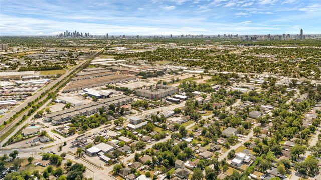 2084 Harland Drive, Houston, TX 77055