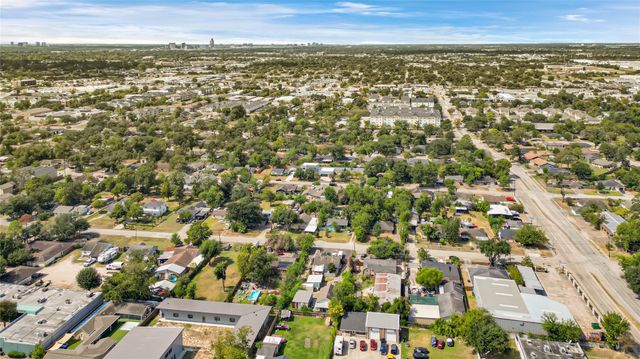 2084 Harland Drive, Houston, TX 77055