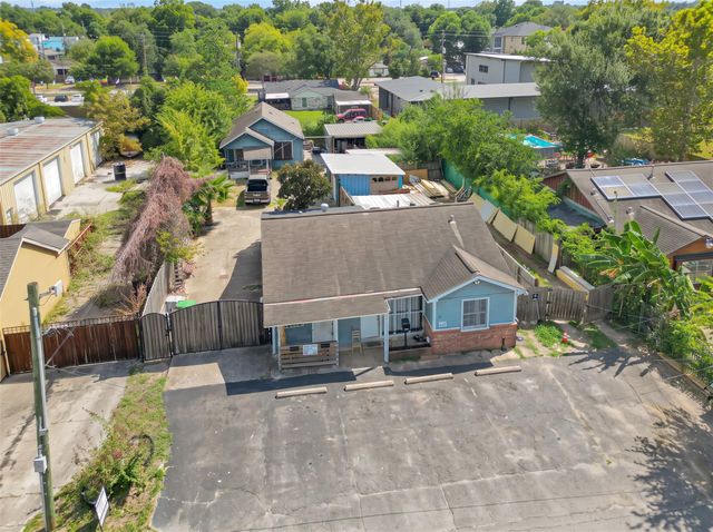 2084 Harland Drive, Houston, TX 77055