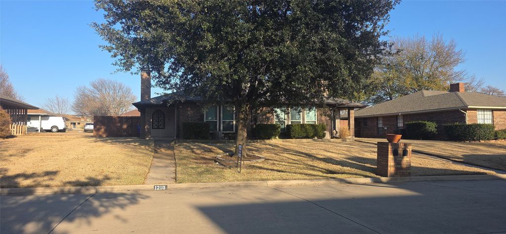 1210 Fairhaven Drive 1210, Mansfield, TX 76063