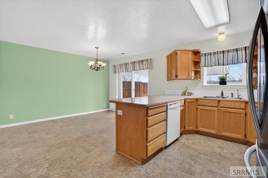 Image 8 of property listing at 4274 Henderson Lane, Pocatello, ID 83202