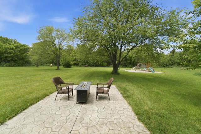 10852 N 100 E, Wheatfield, IN 46392