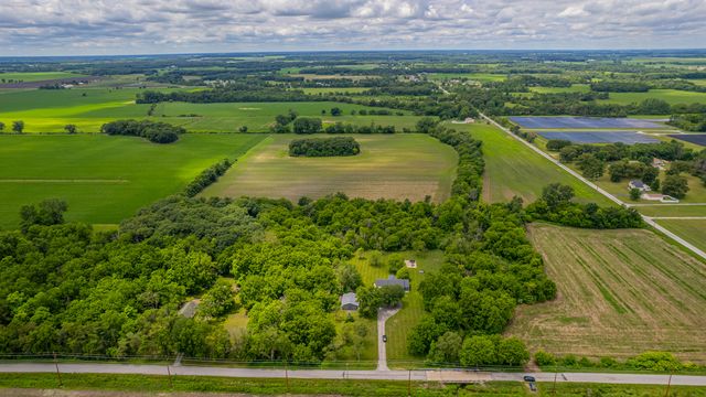 10852 N 100 E, Wheatfield, IN 46392