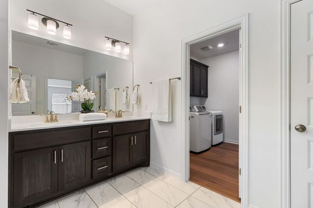 205 Tangled Brush DR, Manchaca, TX 78652