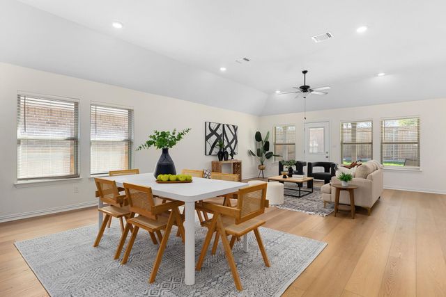 205 Tangled Brush DR, Manchaca, TX 78652