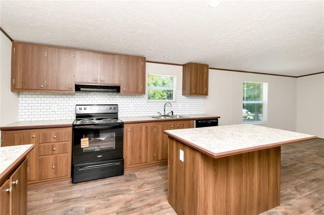 12770 Thomas Oaks Drive, Wilmer, AL 36587