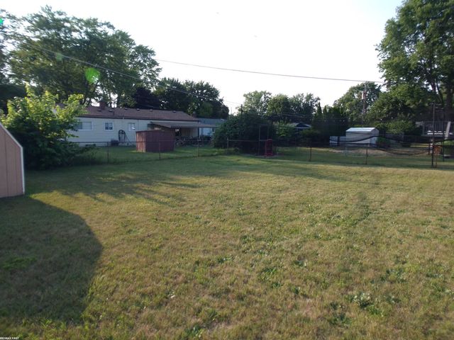 12643 Takoma Drive, Sterling Heights, MI 48313