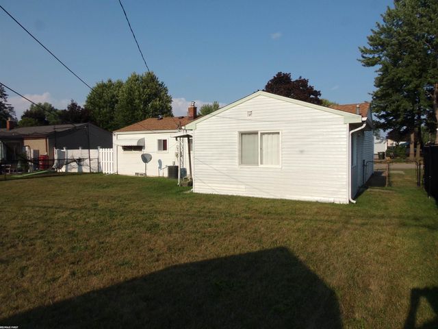 12643 Takoma Drive, Sterling Heights, MI 48313