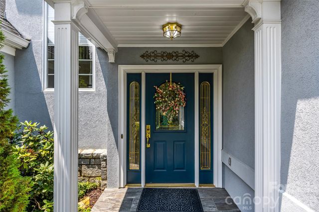 11 Tiverton Lane, Asheville, NC 28803