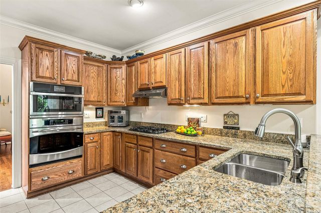 11 Tiverton Lane, Asheville, NC 28803