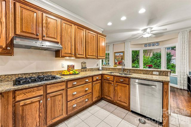 11 Tiverton Lane, Asheville, NC 28803